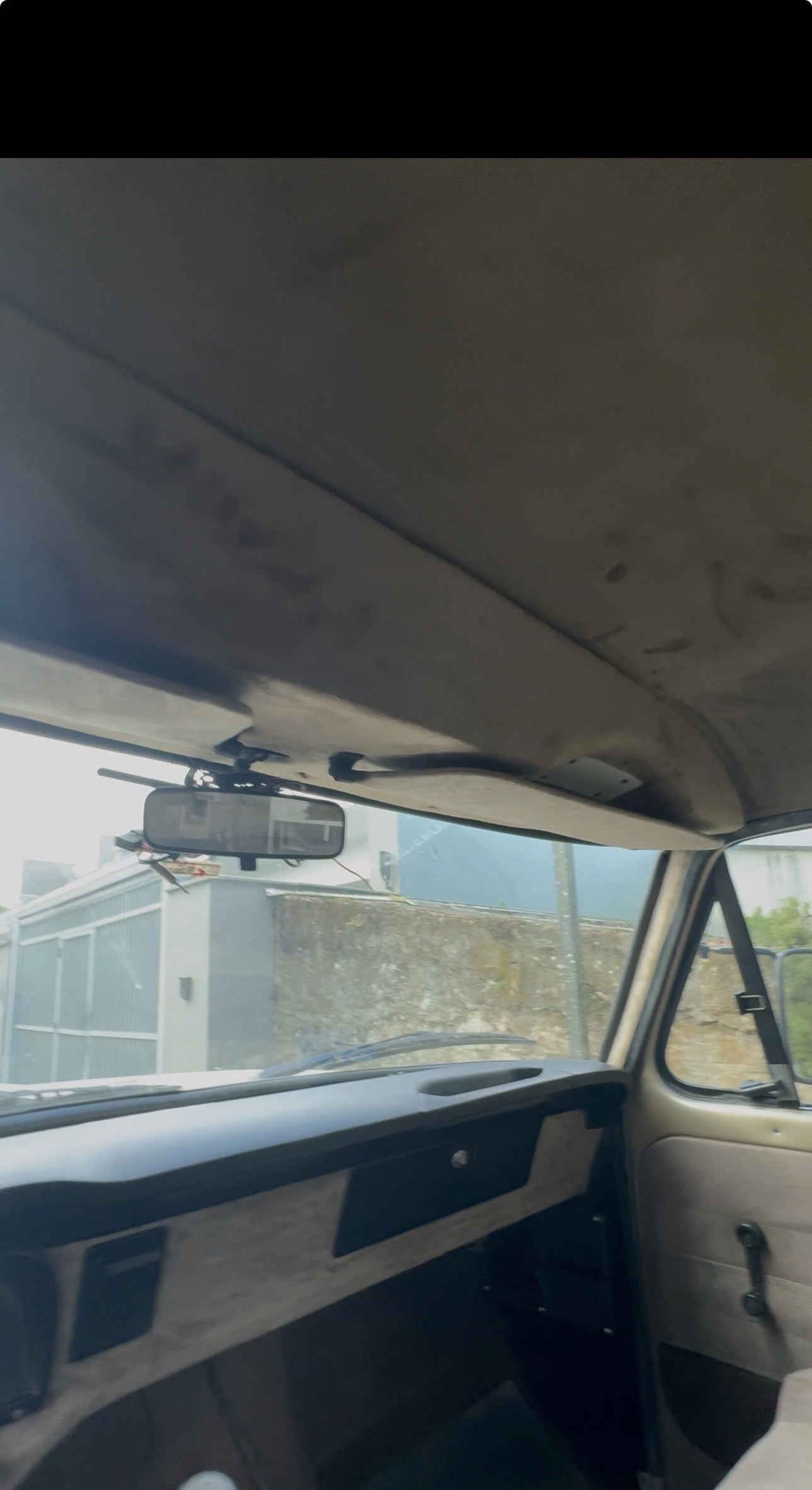 F1000 caçamba revestida